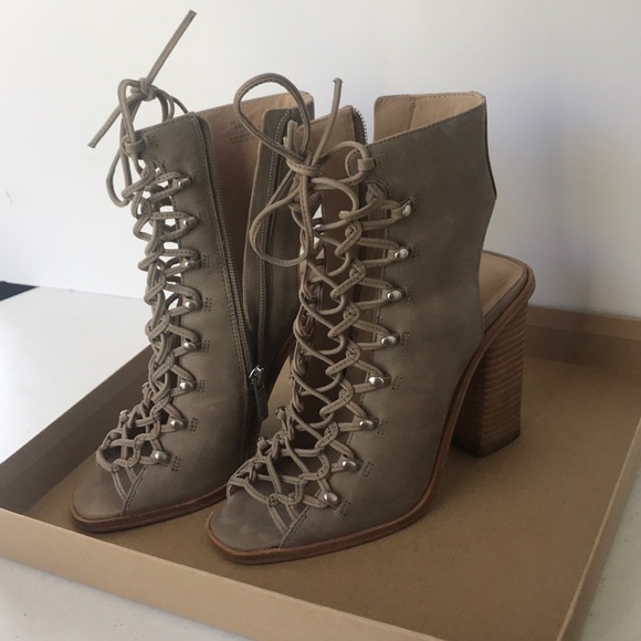 Beige soft leather strapped heels! - Picture 2 of 3